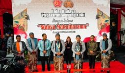 Gelar Wayang Kulit, Kapolri Ingin Solidaritas TNI & Polri Semakin Kuat - JPNN.com