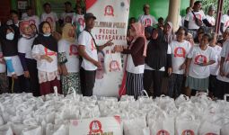 Ratusan Sembako Disebar Relawan Puan di Subang - JPNN.com