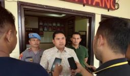 Polisi Sikat Terduga Penjahat Narkoba, Dor Dor, Brak! Puluhan Orang Geruduk Mapolres - JPNN.com