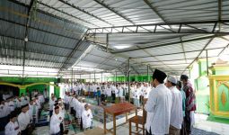 Kiai Muda Pendukung Ganjar Silaturahmi dengan Jemaah di Ponpes Al Hidayat - JPNN.com