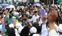 Kehadiran Ganjar di Perayaan Satu Abad NU Disambut Meriah Ribuan Nahdiyin - JPNN.com