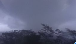 Gunung Semeru Keluarkan Banjir Lahar Dingin - JPNN.com