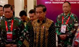 Momen Prabowo Sibuk Mencatat saat Jokowi Berbicara ke Media, Oh Ternyata - JPNN.com