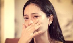 Sambil Menangis, Clara Bernadeth Mengaku Pernah Mengalami Mental Abuse - JPNN.com
