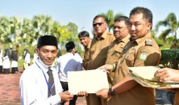 Pj Bupati Aceh Besar Beri Peringatan Tegas untuk Para Guru PPPK - JPNN.com