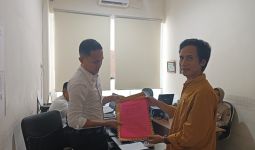Diduga Minta Foto Bugil, Kepala Desa di Lombok Tengah Dilaporkan Warganya - JPNN.com