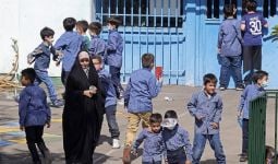 Ribuan Siswi Iran Diduga Sengaja Diracun, Polisi Tangkap Sejumlah Orang - JPNN.com