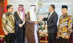 Ingin Masa Tunggu Haji di Bawah 10 Tahun, Bamsoet Usulkan Ini Saat Bertemu Dubes Saudi - JPNN.com