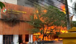 MPP Pekanbaru Kebakaran, Terdengar Beberapa Kali Ledakan, Lihat - JPNN.com
