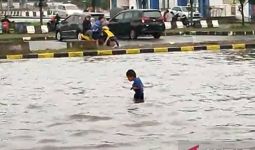 Kota Sukabumi Dilanda Banjir dan Longsor Malam Ini - JPNN.com