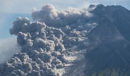 Erupsi Gunung Merapi, BPPTKG Umumkan Potensi Bahaya, Harap Waspada - JPNN.com
