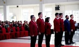 Inilah Mahasiswa Terbaik Unhan 2023, Petinggi PDIP Ini Jadi Peraih Summa Cum Laude, Siapa? - JPNN.com