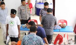 Santri Dukung Ganjar Gelar Sunat Massal Gratis di Kota Sibolga - JPNN.com