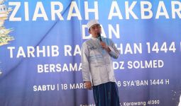 Ustaz Solmed Ingatkan Pentingnya Ziarah Makam Menjelang Ramadan - JPNN.com