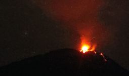 Erupsi Gunung Ile Lewotolok di Lembata NTT, Tercatat Sudah 60 Kali - JPNN.com