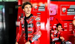 Belum 1 Lap, Bendera Merah Berkibar di MotoGP Catalunya, Pecco Kecelakaan Besar - JPNN.com