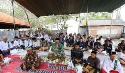 Kiai Muda Ganjar Gelar Doa Bersama Yayasan Baitul Muttaqin Gresik - JPNN.com