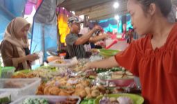 Serunya Menjajal Aneka Makanan di Pasar Bedug Palembang - JPNN.com