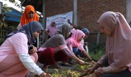 Srikandi Ganjar Ajak Perempuan Rutin Gelar Jumat Bersih - JPNN.com