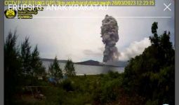 Gunung Anak Krakatau Erupsi 3 kali - JPNN.com