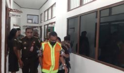 Perkara Korupsi Dana Covid-19, Sekda Flores Timur Dituntut 8 Tahun 6 Bulan Penjara - JPNN.com