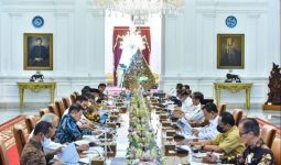 Instruksi Jokowi untuk Menko PMK: Percepat Penurunan Stunting dan Kemiskinan Ekstrem - JPNN.com