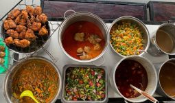 Dapur Neka Sediakan Makanan Untuk Sahur, Anak Indekos Wajib Datang!  - JPNN.com
