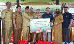 Safari Ramadan, SIG Bagikan 1.535 Paket Sembako di 6 Desa Kecamatan Gresik - JPNN.com