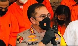 Berulah di Denpasar, Bule Asal California Langsung Ditangkap Polisi - JPNN.com