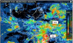 BMKG Pantau Bibit Siklon Tropis 98S, Wilayah dalam Daftar Ini Wajib Waspada! - JPNN.com