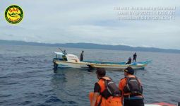 Kapal Anugerah 13 Tenggelam di Perairan Ram Raja Ampat, 4 Orang Diselamatkan Tim SAR - JPNN.com