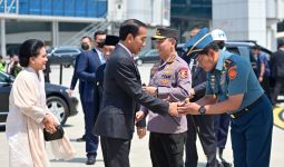 Jokowi dan Ibu Negara Tinggalkan Indonesia, Lihat Siapa yang Melepas - JPNN.com