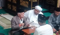 Mengucap Syahadat, Aktivis di Sumsel Ini Jadi Mualaf - JPNN.com