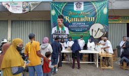 Gardu Ganjar Menggelar Pasar Murah di Ciputat, 1 Paket Sembako Rp 35 Ribu - JPNN.com