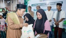 Petebu Pendukung Ganjar Pranowo Kunjungi Panti Asuhan dan Santuni Anak Yatim di OKI - JPNN.com