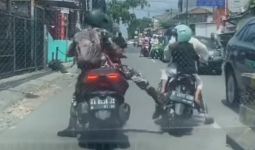Viral Prajurit TNI AU Tendang Motor Seorang Ibu di Bekasi - JPNN.com
