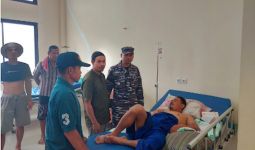 Prajurit TNI AL Selamatkan Warga dari Serangan Buaya - JPNN.com