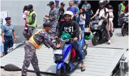 Respons Warga Seusai Ikut Mudik Gratis dengan Kapal Perang TNI AL - JPNN.com