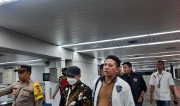 Peneliti BRIN Sudah Tiba di Jakarta, Dirangkul Penyidik dan Tangan Terikat - JPNN.com