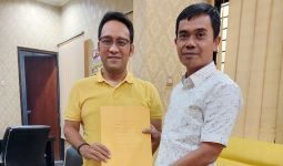 Bacaleg Partai Golkar Nurul Hakim Serahkan Berkas Pendaftaran - JPNN.com