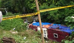 Belum Ada Tersangka Insiden Bus Masuk Sungai di Guci Tegal - JPNN.com