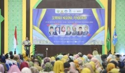 Hadapi Bonus Demografi, Gubernur Herman Deru Sampaikan Pesan Penting Ini untuk Para Guru - JPNN.com