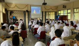 Siswa SMA di Bogor Diajak Disiplin Periksa Fakta dan Jaga Etika di Medsos - JPNN.com