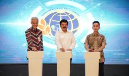 Bersama Ganjar dan Gibran, Menteri Hadi Resmikan Surakarta Sebagai Kota Lengkap Kelima - JPNN.com