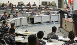 Hasto Memotivasi Perwira TNI Mengeluarkan Ide Membangun Rancangan Pertahanan RI - JPNN.com