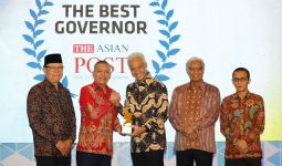 Ganjar Pranowo Terima Penghargaan The Best Governor 2023 - JPNN.com