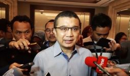 Profil Singkat Waketum Golkar Erwin Aksa yang Laporkan Romahurmuziy ke Polisi - JPNN.com
