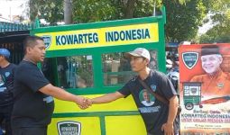 Kowarteg Dukung Ganjar Berikan Gerobak Usaha Untuk PKL di Jakut - JPNN.com