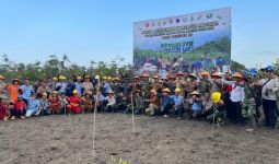 TNI se-Indonesia Serentak Tanam Mangrove, APP Sinar Mas Aktif Bergerak  - JPNN.com