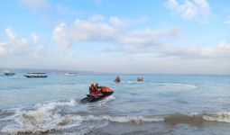 4 Wisatawan Terseret Ombak di Pantai Petitenget, 3 Selamat, 1 Masih Hilang - JPNN.com